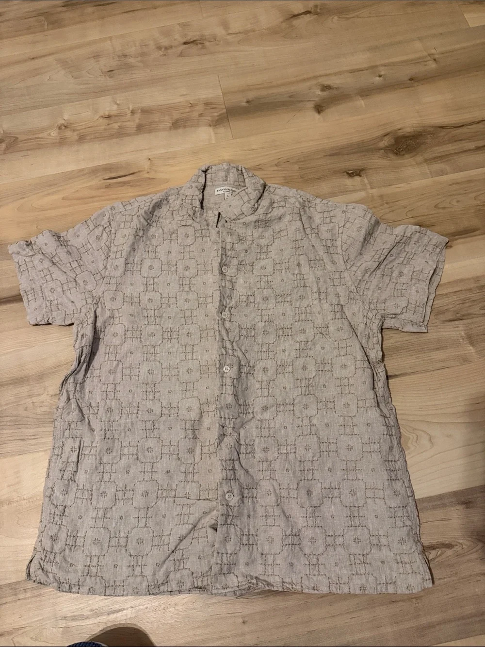 Banana Republic patterned tan collared button down
